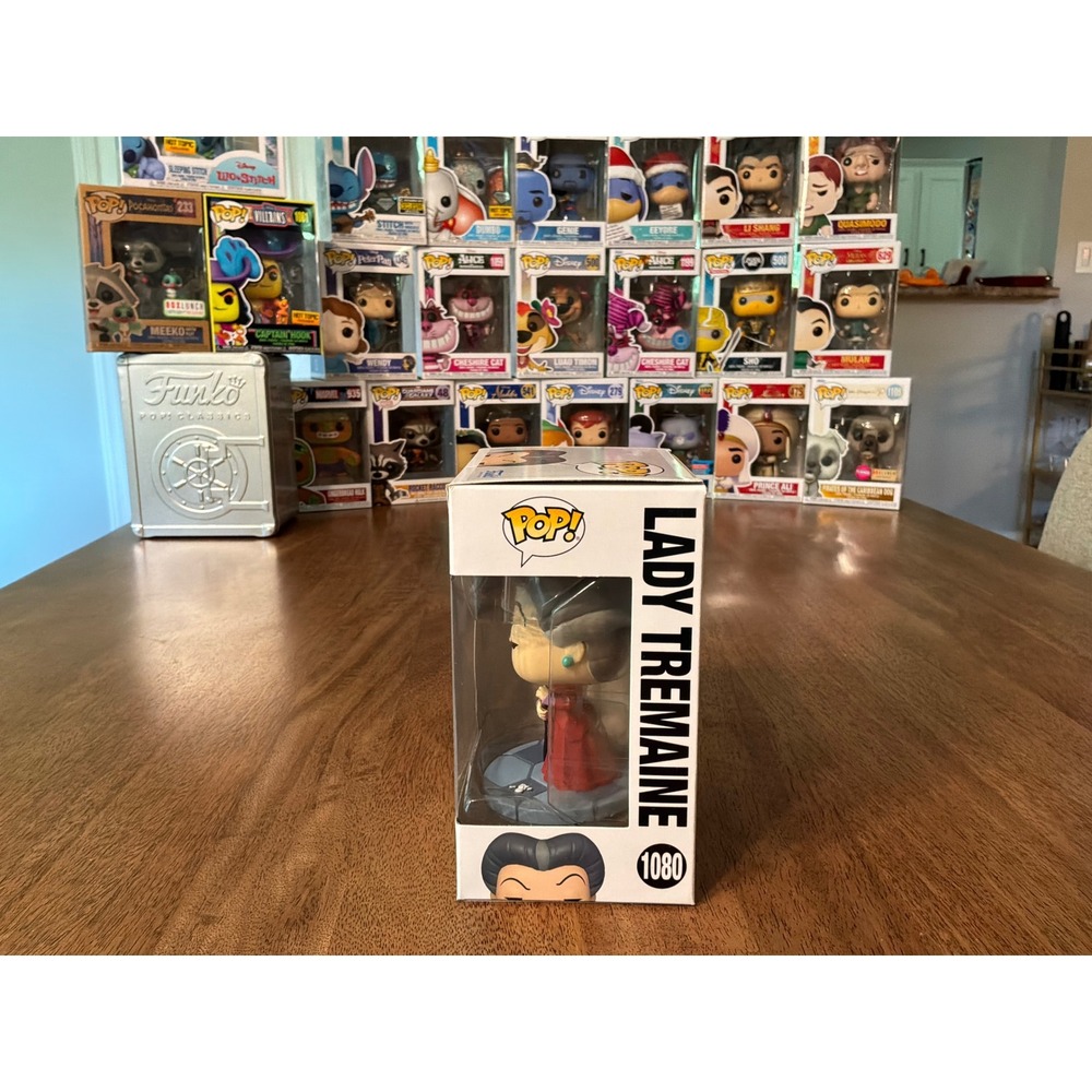 Funko Pop! Disney Villains #1080 Lady Tremaine - Picture 2 of 5